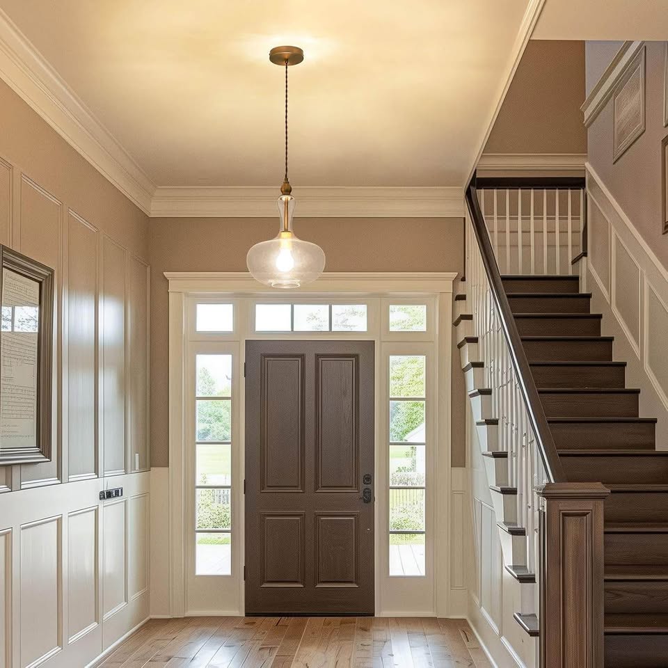 Elegant Clear Glass Pendant Light